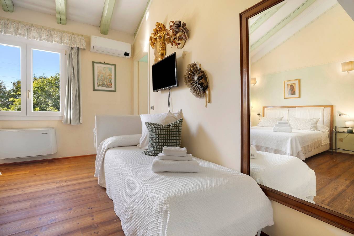 Chambre 'Verde' avec Jardin Partagé, Wi-Fi et Climatisation in Mirano, Province de Venise
