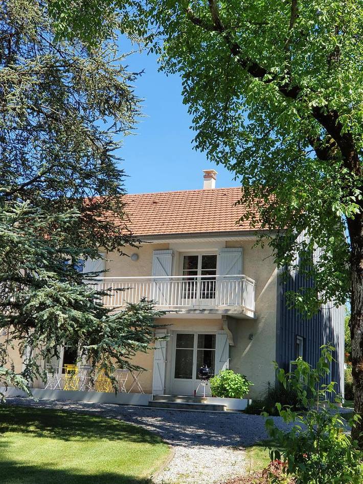 Gîte pour 8 personnes, avec jardin et terrasse