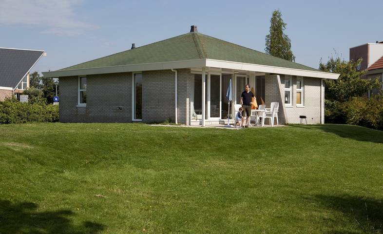 Ferienhaus für 4 Personen, mit Terrasse und Garten sowie Sauna