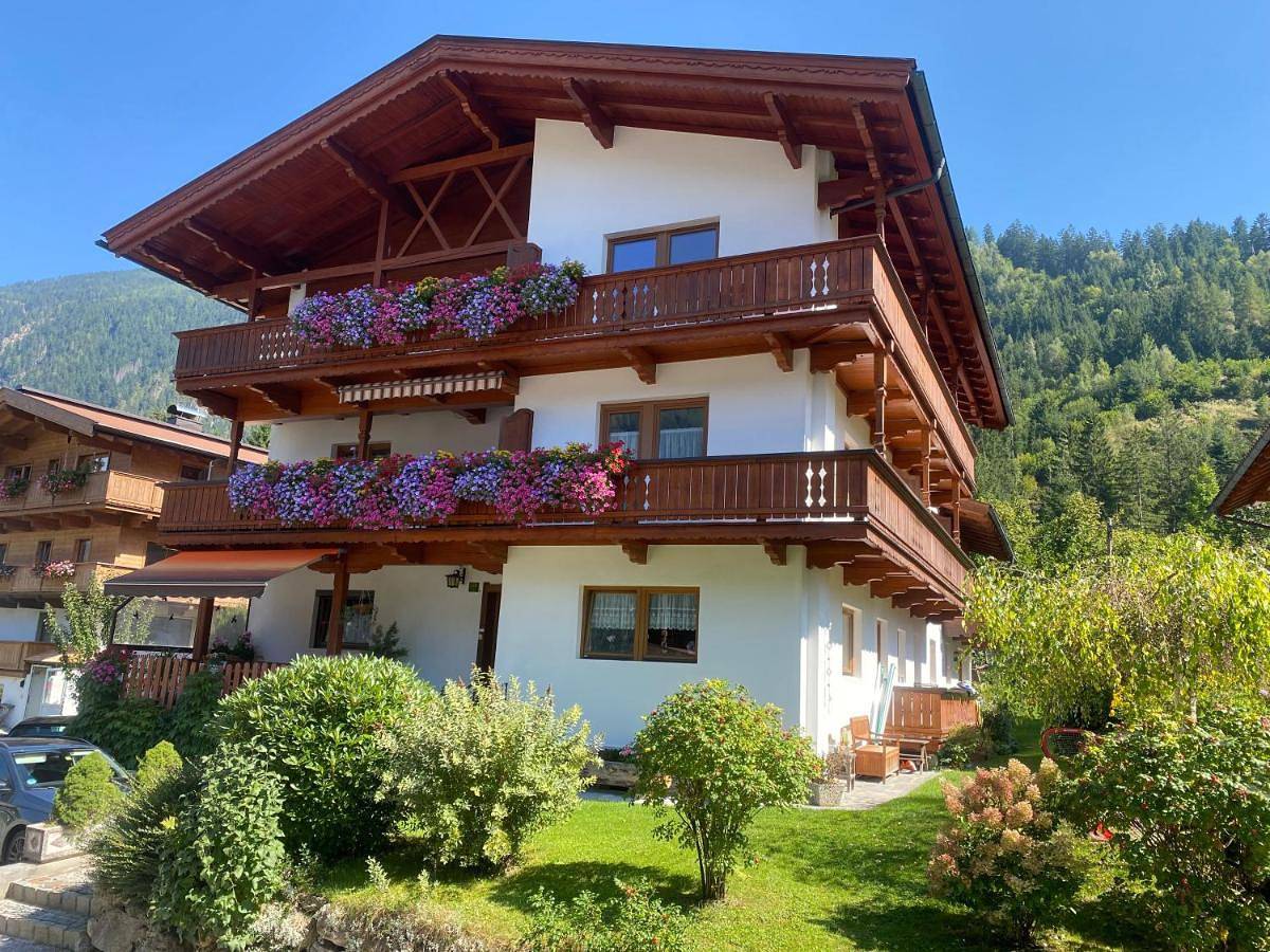 Double Room in Mayrhofen, Zillertaler Alpen