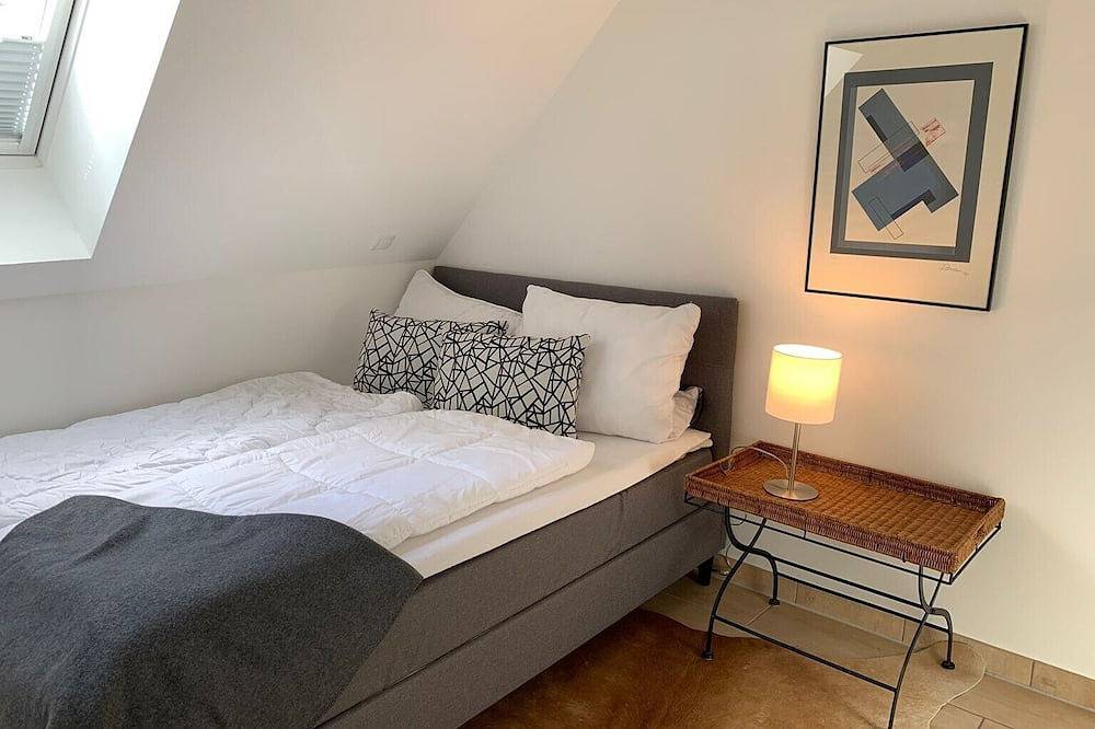 Villa Seebrise Comfort mit Kamin, Außen-Whirlpool, Sauna und Garten in Göhren-Lebbin, Fleesensee