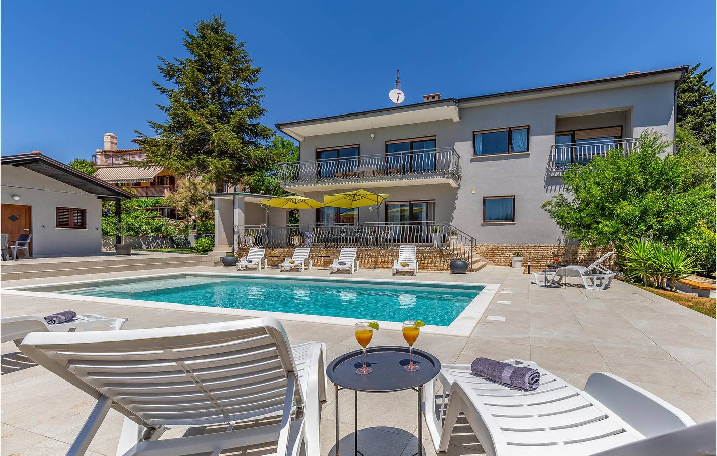 Casa de vacaciones para 11 personas con terraza in Medulin, Pula-Medulin