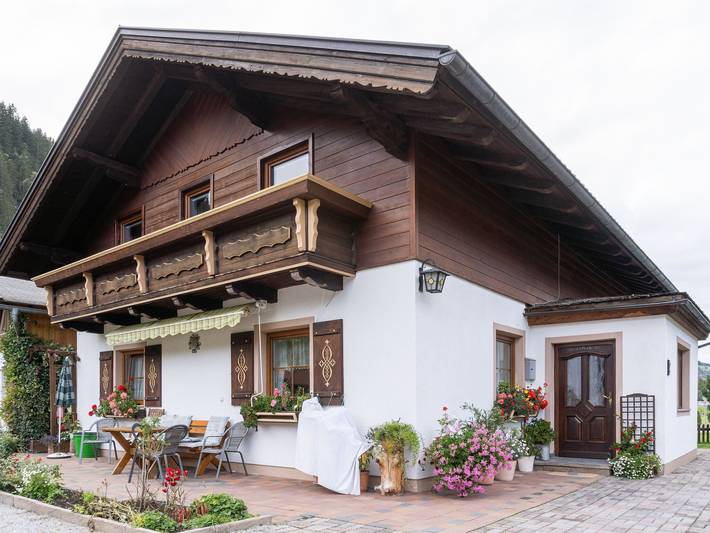 Hütte für 7 Personen, mit Balkon und Garten in Kleinarl