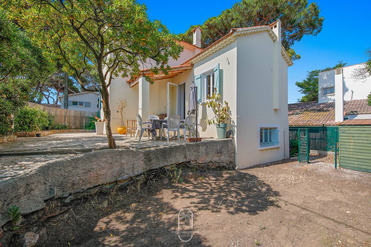 Ferienhaus für 3 Personen mit Terrasse in La Capte, Hyeres