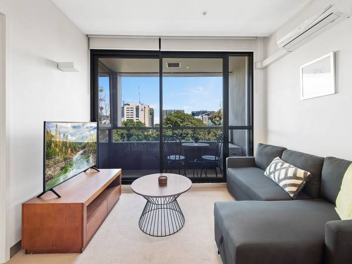 Ganze Wohnung, Zentrales 1-Bett-Apartment mit sicherem Parkplatz in Carlton (Melbourne), Melbourne