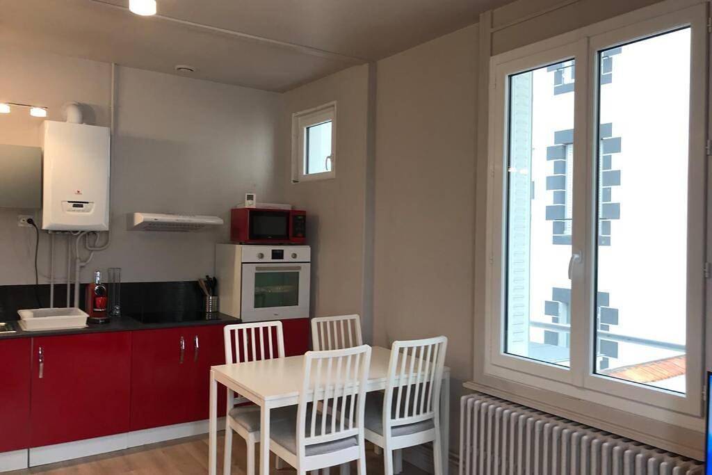 Appartement entier, Rare Petit Cocon F1 Calme in Chamalières, Parc naturel régional des Volcans d'Auvergne