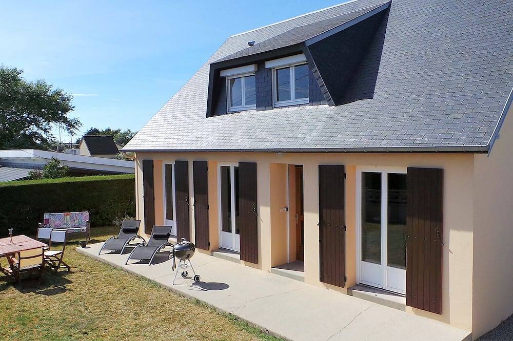 Großes Strandhaus. Tiere akzeptiert. in Saint-Germain-sur-Ay, Coutances und Umgebung