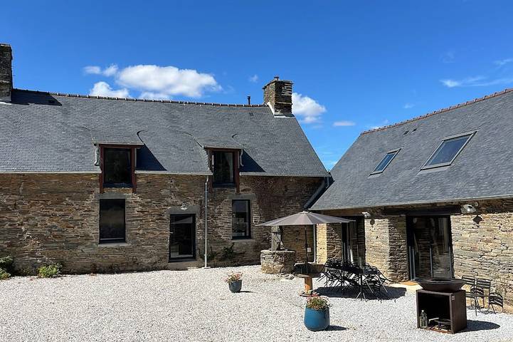 Location de vacances pour 12 personnes, avec Jardin à Sainte-Brigitte