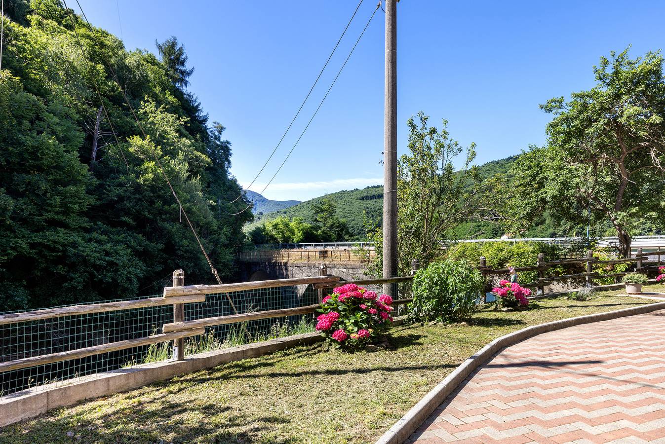 Holiday Home 'La Casa Sul Lago' with Sea View, Private Garden and Wi-Fi in Osiglia, Ligurian Alps