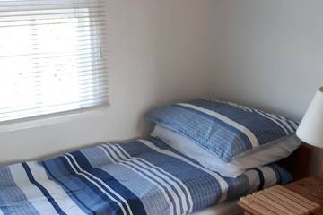 Log Cabin for 4 People in Mersea Island, Colchester, Photo 3