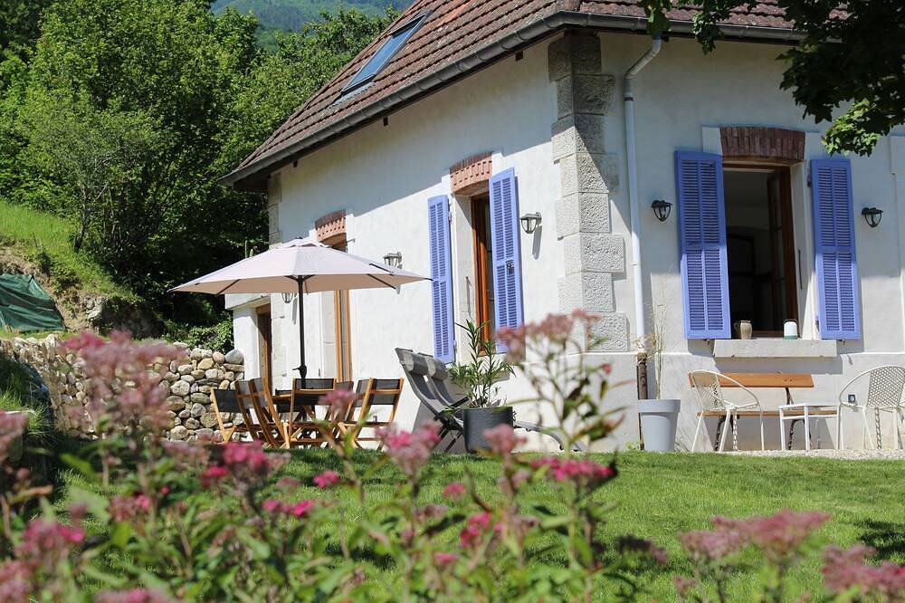 Gîte Chartreuse 6/8 pers ski touring Savoie Isère in Chapareillan, Isère