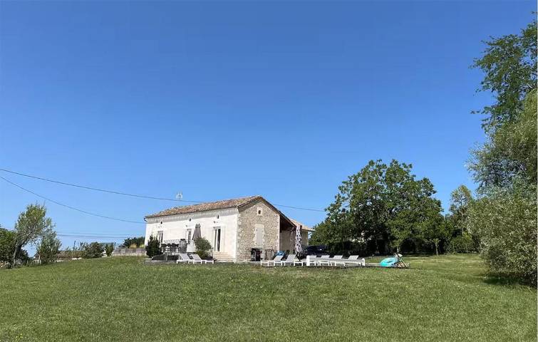 Location de vacances pour 8 personnes, avec piscine et jardin, animaux acceptés à Saint-Aubin-de-Cadelech - 2
