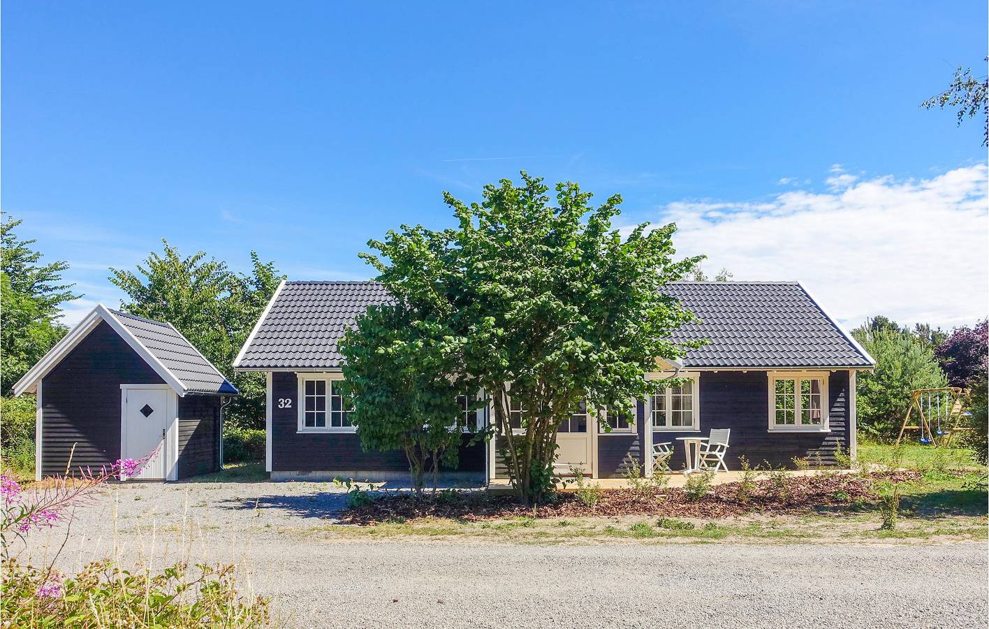 Holiday home for 6 people with hot tub in Østre Sømarken, Pedersker