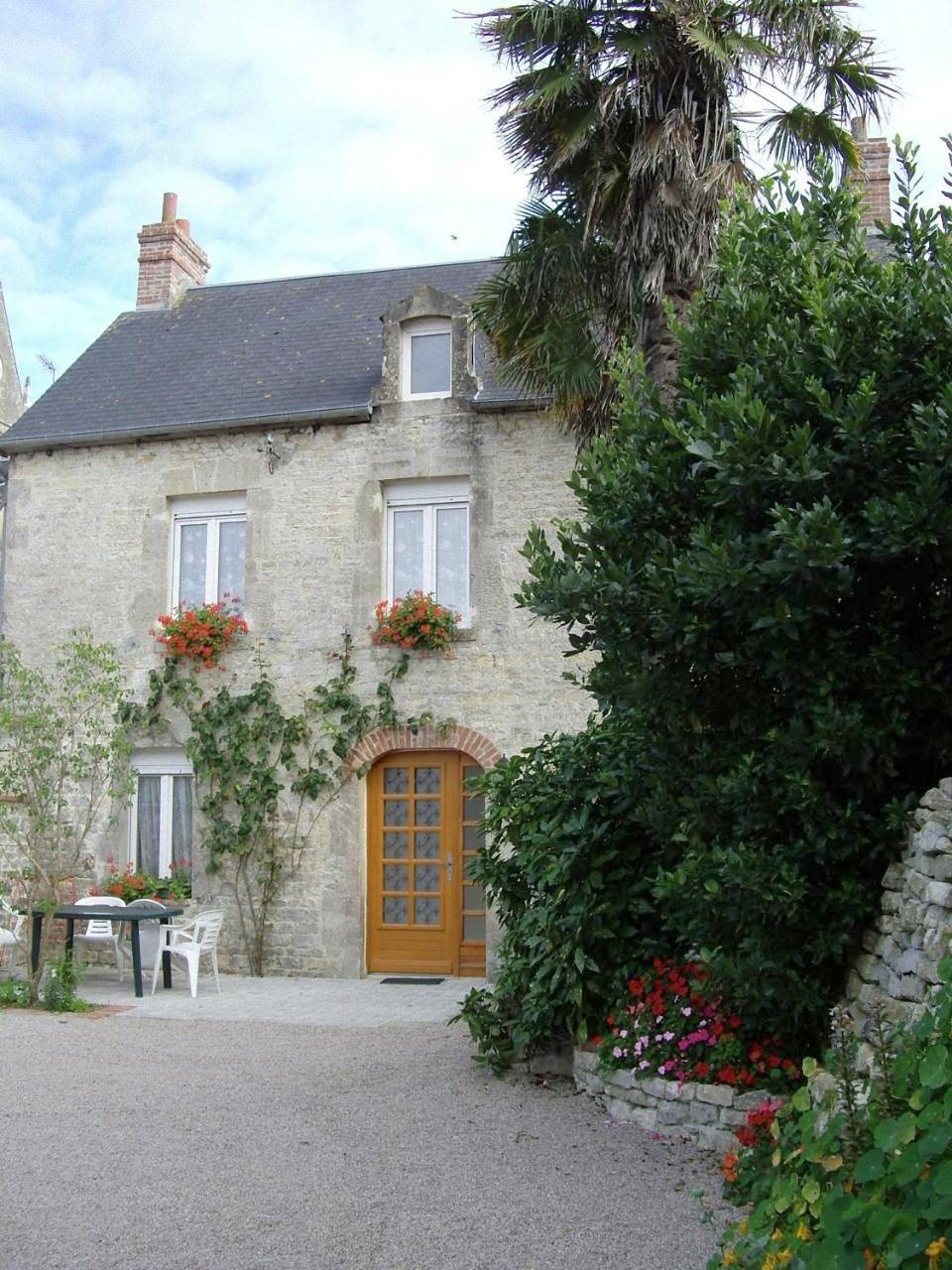 Appartement entier, Two-Bedroom Apartment in Sainte-Mère-Église, Région de Cherbourg