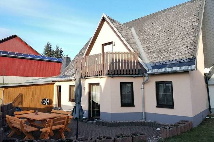 Ferienhaus für 6 Personen, mit Balkon und Garten - 1