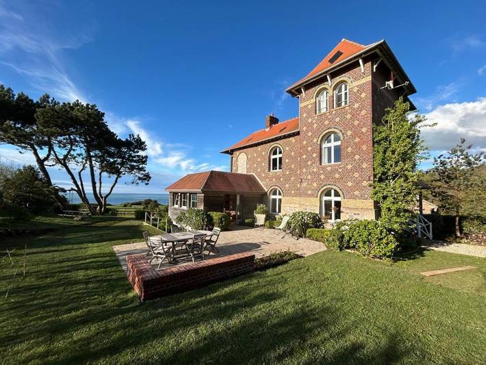 Location de vacances pour 9 personnes, avec jardin ainsi que terrasse et vue, animaux acceptés dans Plage de La Valeuse de Vasterival - 2