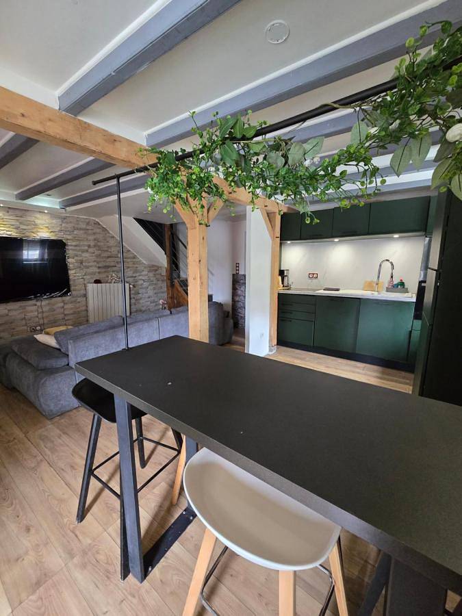 Three-Bedroom House in Maisdon-sur-Sèvre, Région de Nantes