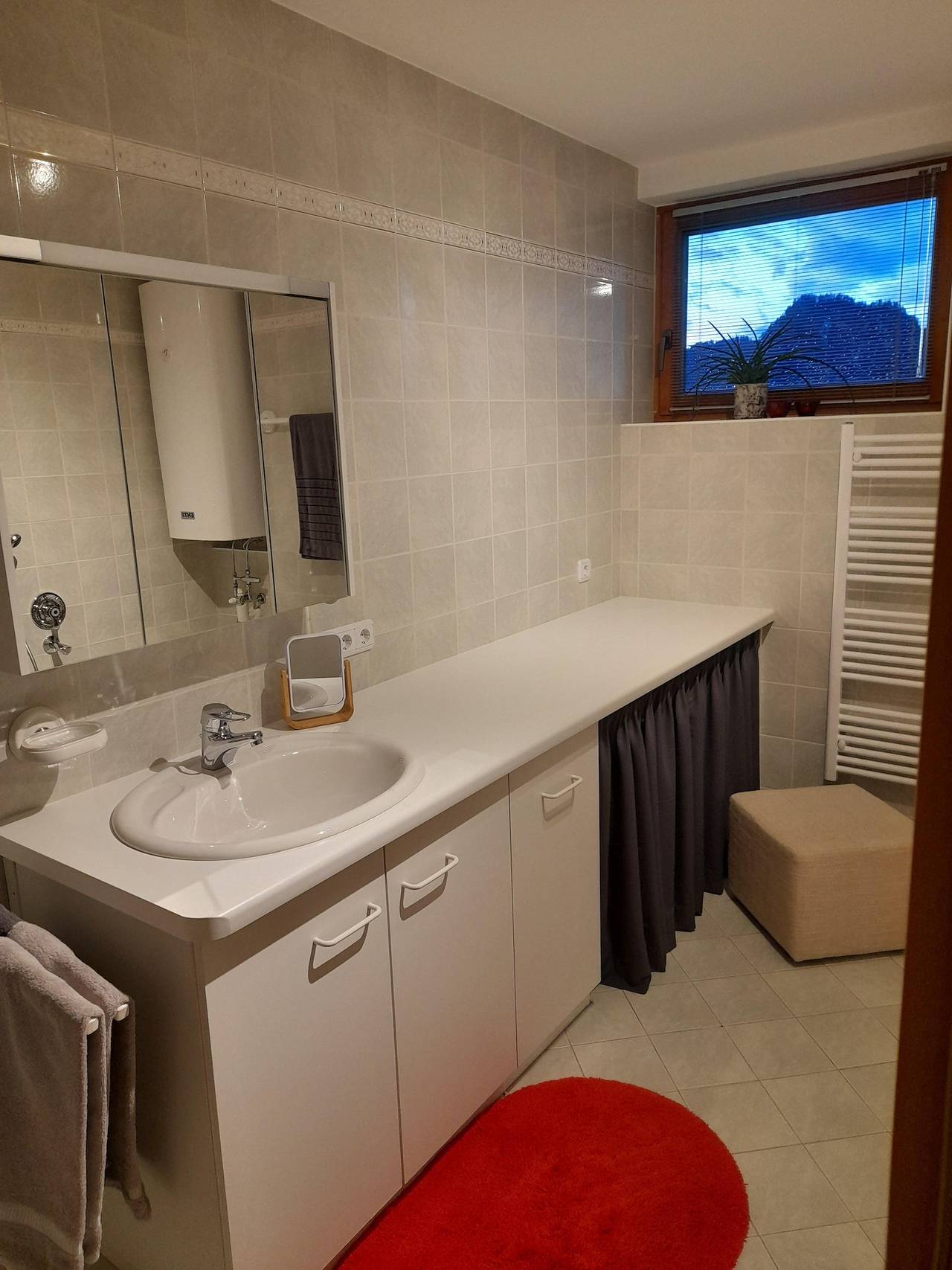 Ganze Ferienwohnung, Apartment/2 Schlafr/Du,Bad,Wc,Geschirrsp in Kössen, Kaisergebirge