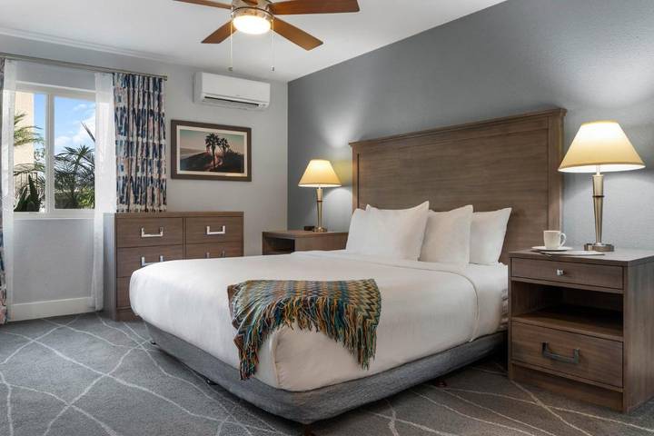 Bungalow para 4 personas, con jacuzzi y terraza en California