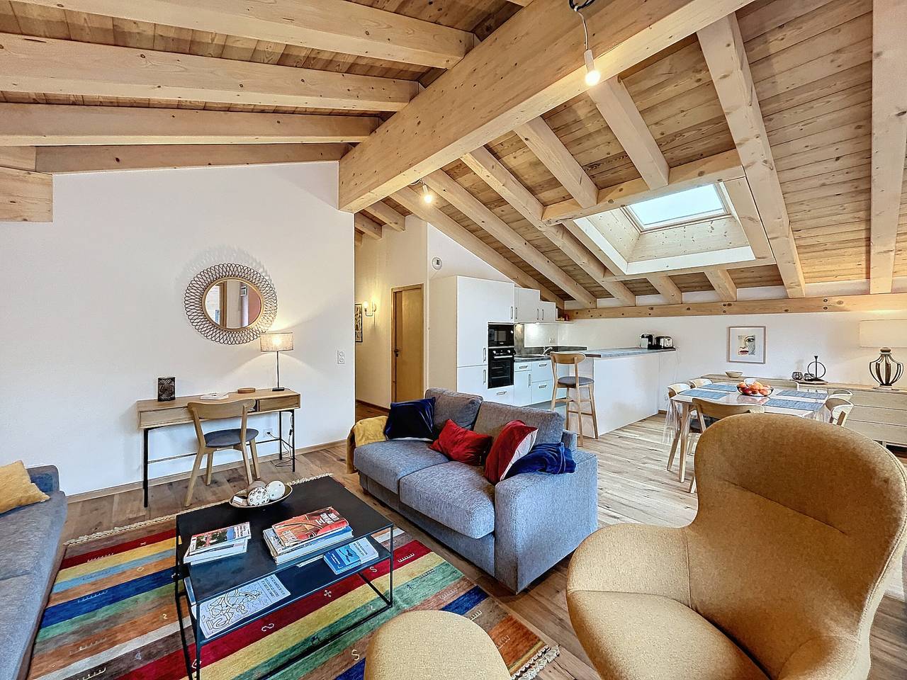 Ganze Wohnung, Wunderschöne Wohnung mit 4 Schlafzimmern in der Nähe des Skigebiets Les Portes du Mont Blanc in Combloux, Pays du Mont-Blanc