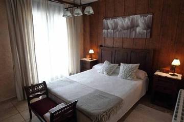 Casa Rural para 16 Personas en Navaluenga, Valle del Alberche, Foto 1