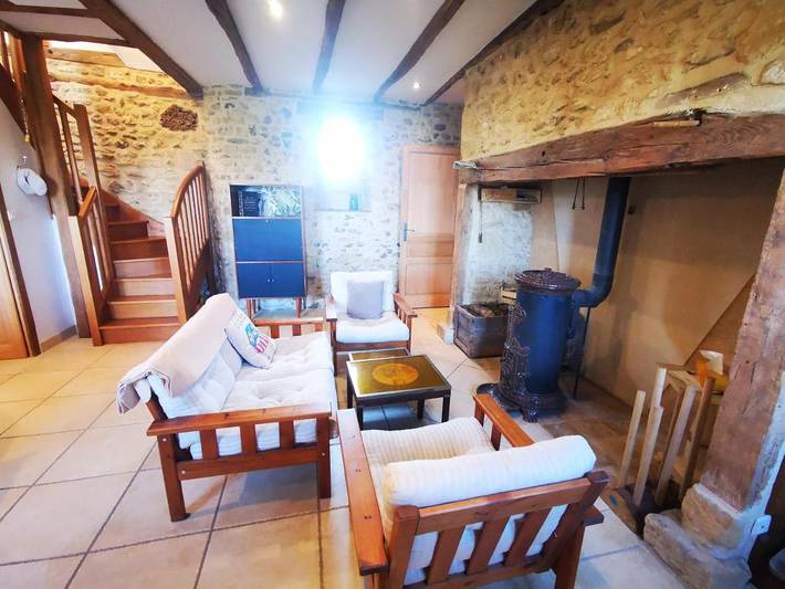 Location de vacances pour 8 personnes, avec Terrasse et Jardin ainsi que Piscine et Vue à Plazac - 4