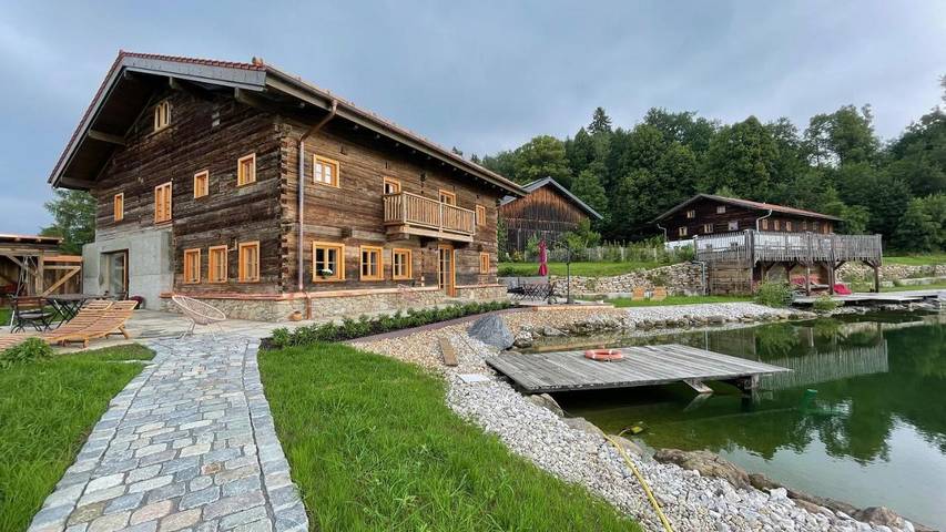 Villa für 10 Personen, mit Balkon und Terrasse sowie Garten und Sauna in Drachselsried