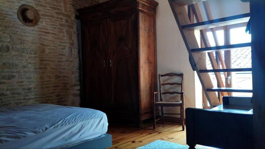 Location de vacances pour 6 personnes, avec terrasse, animaux acceptés à Arçais - 2