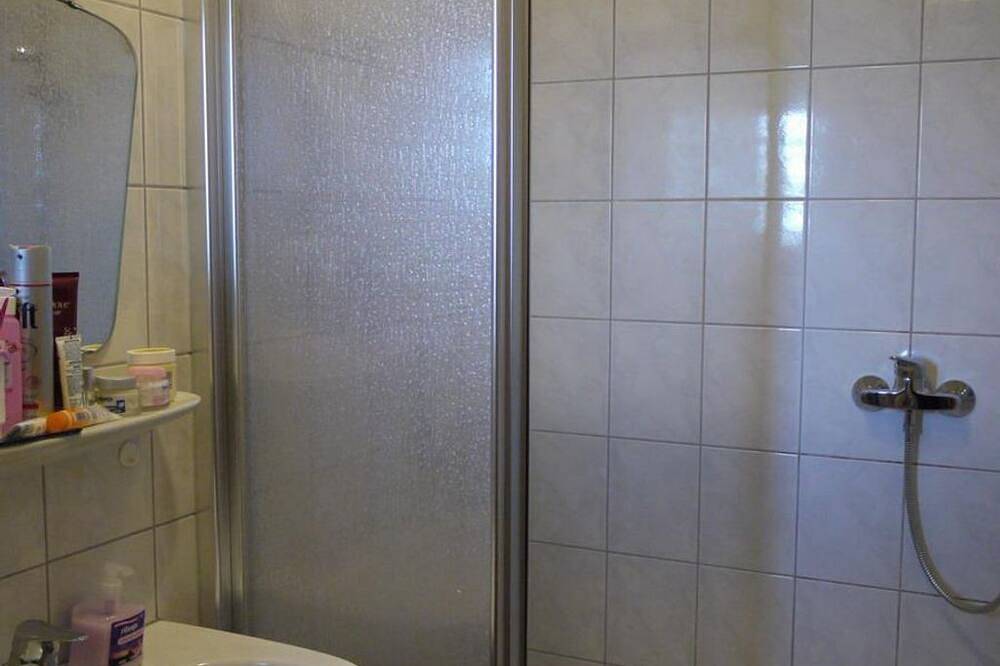 Ganze Wohnung, 2-Bettwohnung \"Jäger\" (Nr) - Ferienwohnung Fischer & Jäger in Manderscheid, Bernkastel-Kues & Umgebung