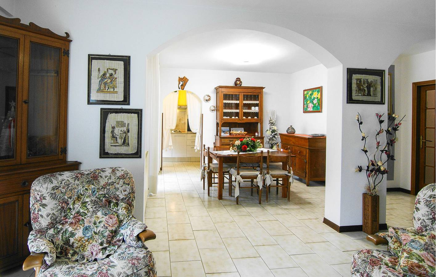 Ganze Ferienwohnung, Ruhige Gartenwohnung mit Pool in der Nähe von Barga Zentrum in Barga, Parco Regionale delle Alpi Apuane