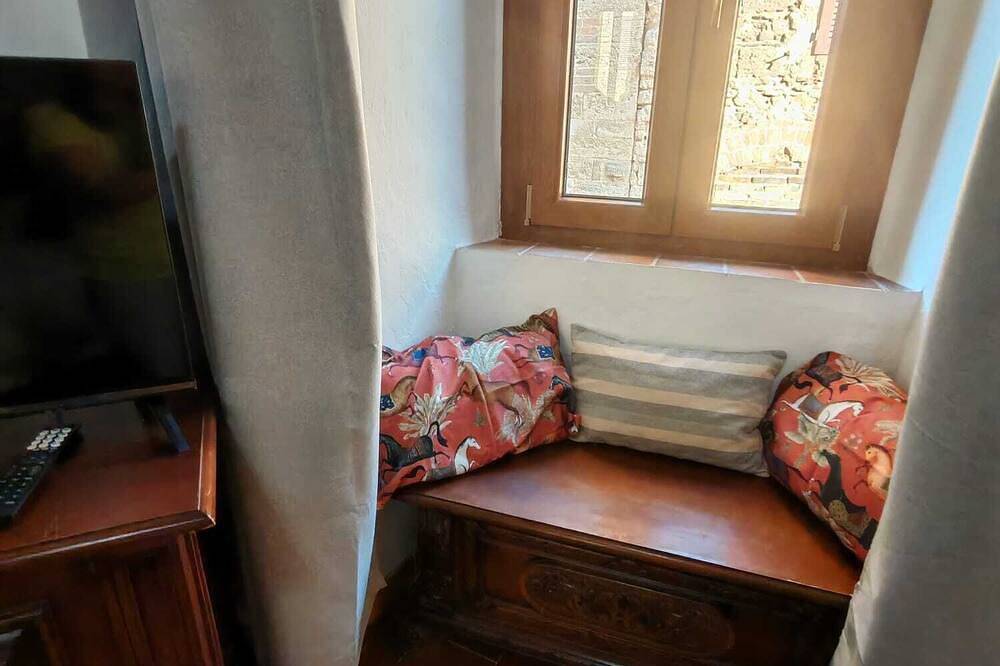 Entire apartment, Loriana House in Colle di Val d'Elsa, Siena Province