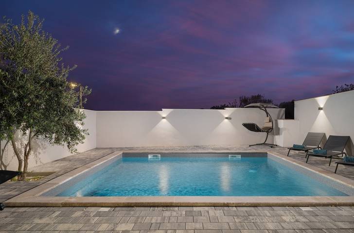 Ferienhaus für 12 Personen, mit Garten und Pool auf Ciovo