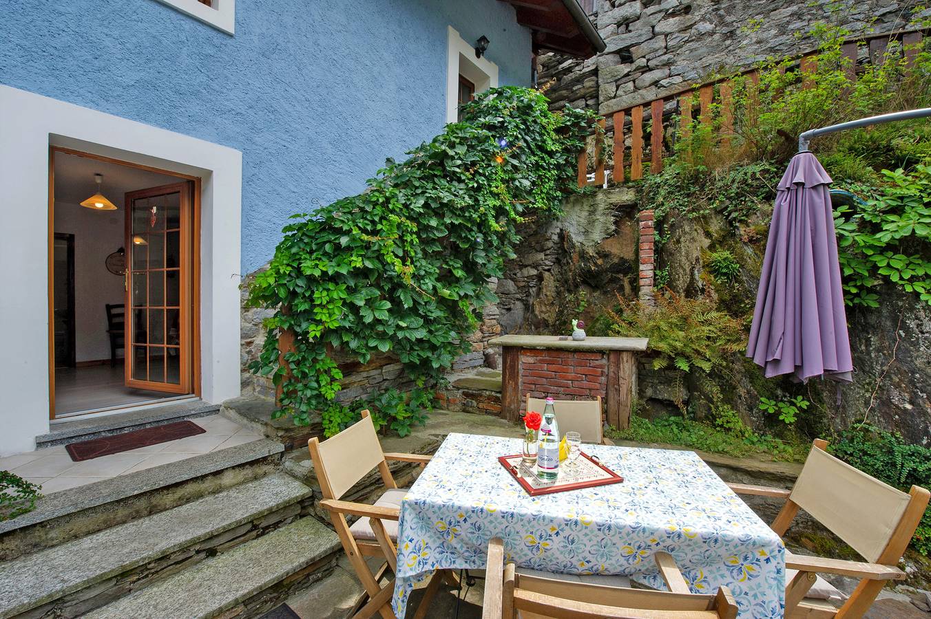 Apartamento entero, Apartamento 'Casa Del Cios' con vistas a la montaña, terraza privada y Wi-Fi in Sasso (Montescheno), Montescheno