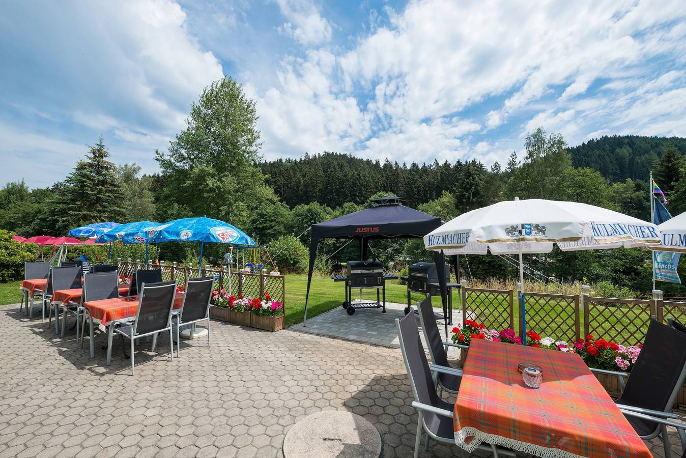 Ferienhaus 'Gruppenferienhaus Dressel' mit Bergblick, Gemeinschaftsterrasse und Wlan in Ochsenkopf, Warmensteinach