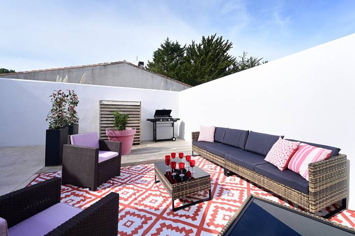 Gîte pour 8 personnes, avec piscine et terrasse à La Couarde-sur-Mer - 2