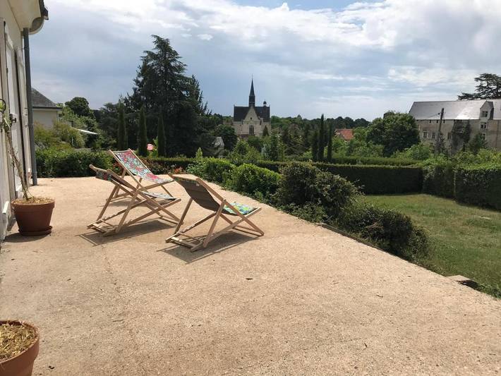 Location de vacances pour 10 personnes, avec Balcon et Terrasse ainsi que Jardin et Vue à Montrésor