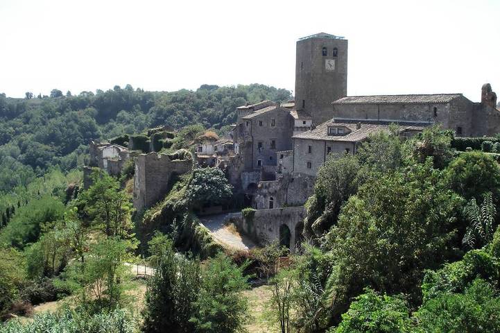Borgo Antico Resort, widespread hotel; in the medieval village of Bassano in Teverina in Bassano in Teverina, Viterbo Provinz