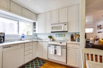 Beach Rental for 8 Guests in San Diego, Southern California, Picture 4