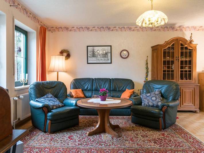 Ferienhaus für 4 Personen, mit Balkon und Terrasse sowie Garten in Zehdenick