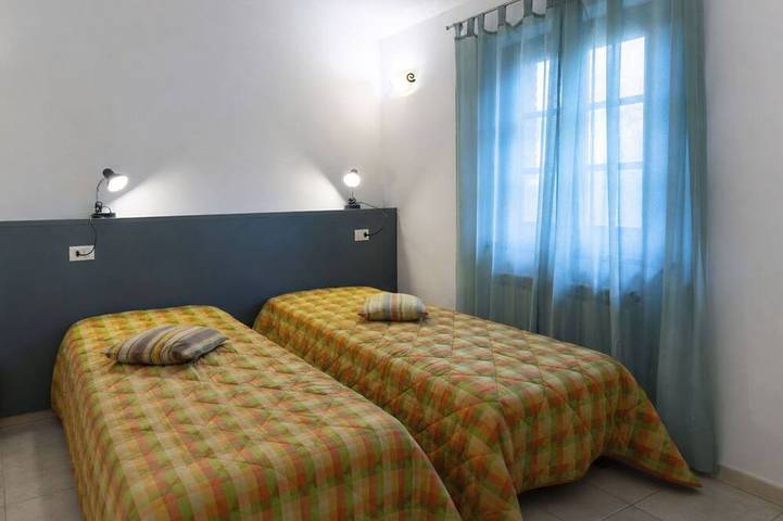 Appartement entier, Joli appartement pour 4 personnes avec climatisation, piscine, WIFI, TV, patio et animaux admis in Panicale, Lac Trasimène