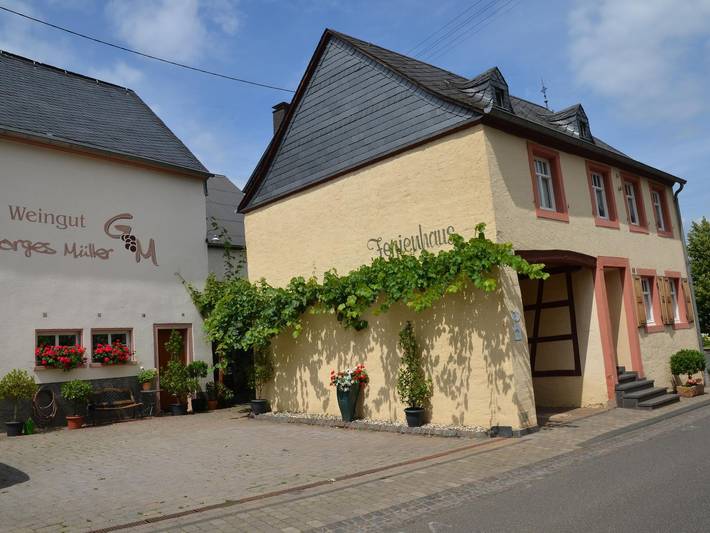 Ferienwohnung für 4 Personen, mit Terrasse in Burgen (bei Bernkastel-Kues)