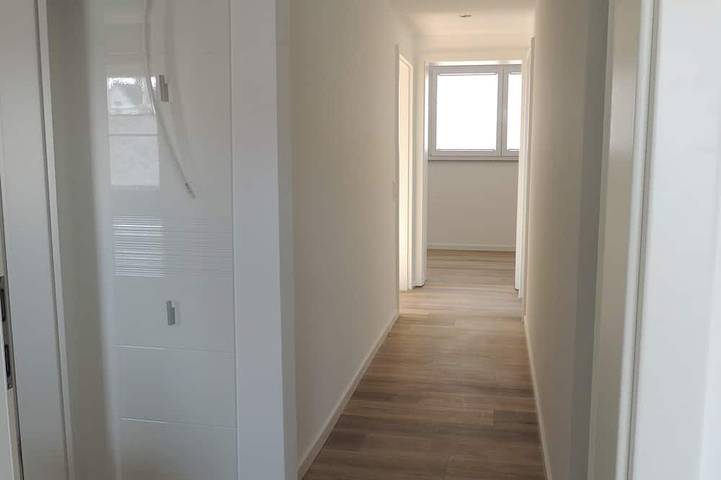 Ganze Wohnung, Moderne Ferienwohnung 1Og in Singen, Hegau