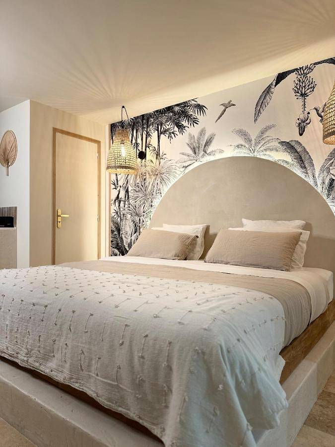 Appartement entier, One-Bedroom Apartment in Puget-sur-Argens, Côte méditerranéenne (France)