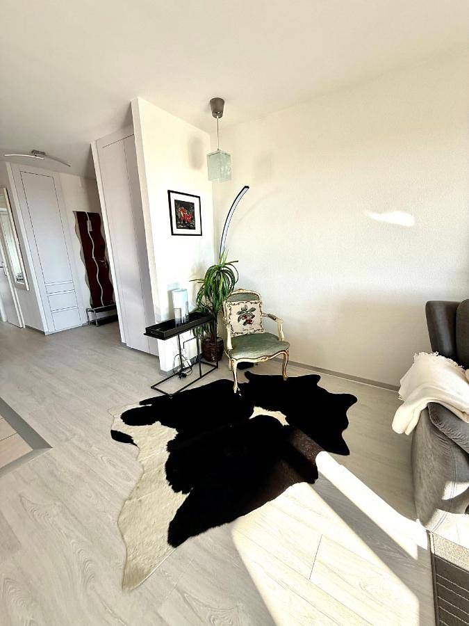 Ferienwohnung für 3 Personen, mit Balkon und Terrasse sowie Seeblick und Ausblick in Montreux - 2
