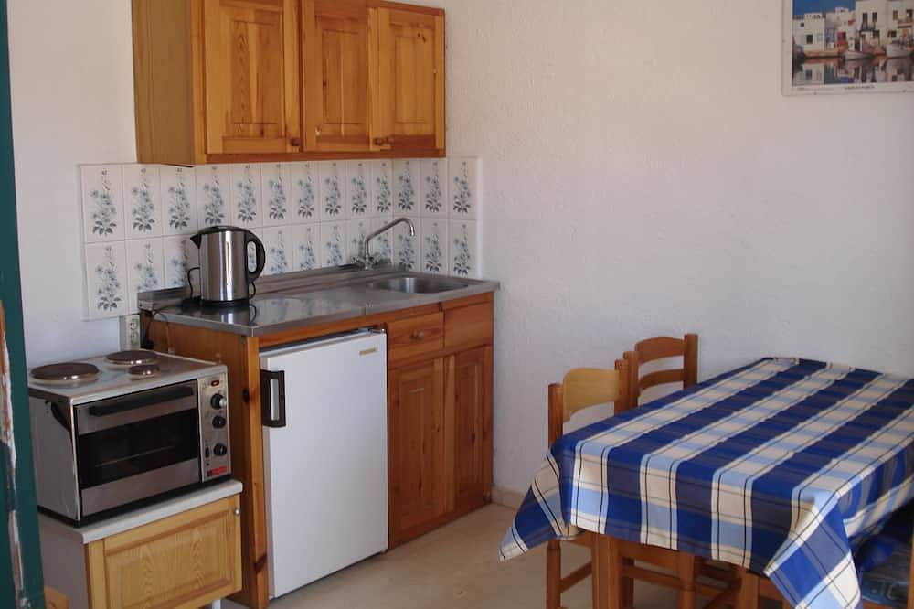 Appartement entier, Appartement spacieux à côté de la plage in Agia Pelagia, Achlada