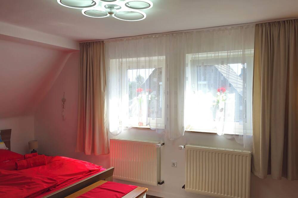 Unterkunft liegt verkehrsgünstig zwischen den Großstädten Köln/Düsseldorf/Aachen in Grevenbroich, Rheinland