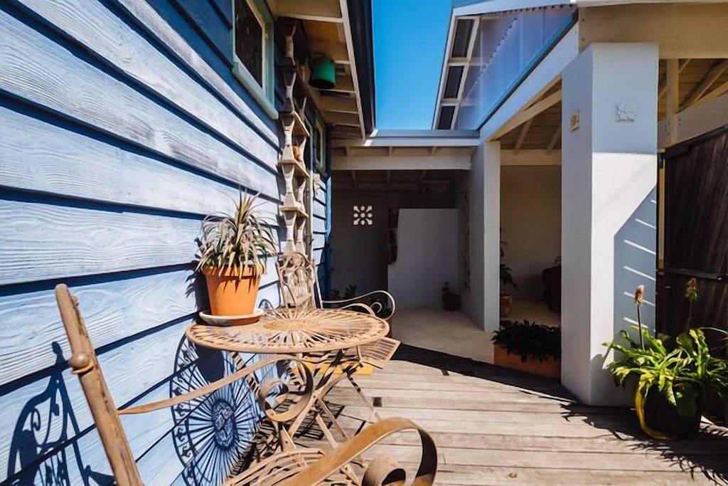 The Blue Beach House in Quinns Rocks, Perth