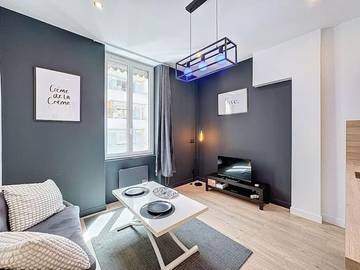 Gîte pour 2 personnes, avec jacuzzi à Villeurbanne