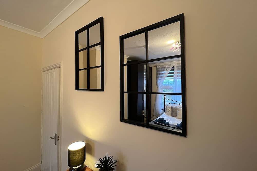 Charming House • Sleeps 6 • Free Parking • Fast Wifi • Smart Tv in Warwickshire