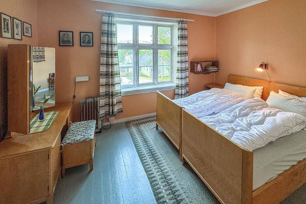 Awesome home in Tufsingdalen in Os (Hordaland)
